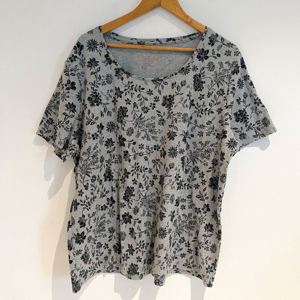 Iyla Women Gray Floral Short Sleeve Pullover Top Plus Size 3X